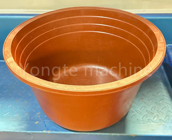 Yongte ပလပ်စတစ်ပြန်လည်အသုံးပြုသည့်စက်ပစ္စည်းသည် အာဖရိကဖောက်သည်ထံသို့ ပို့ဆောင်သည်။