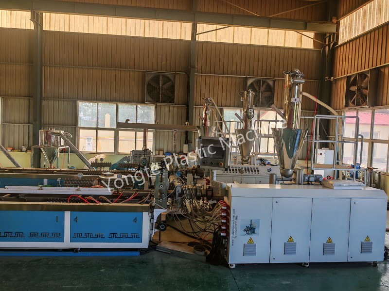 Yongte သည် WPC Decking အတွက် In-Line 3D Embossing Technology ဖြင့် Co-Extrusion Line အသစ်ကို အောင်မြင်စွာ ကော်မရှင်ပေးသည်