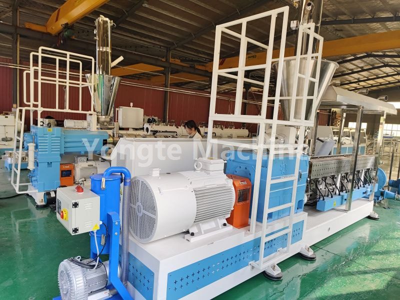 WPC Pelletizing Machine အတွက် Parallel Double Screw ကို ဖြုတ်ပြီး တပ်ဆင်ပါ။