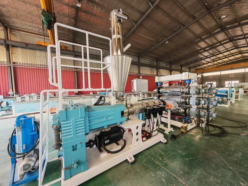 China Customer အတွက် 600mm PVC Sheet Extrusion Line