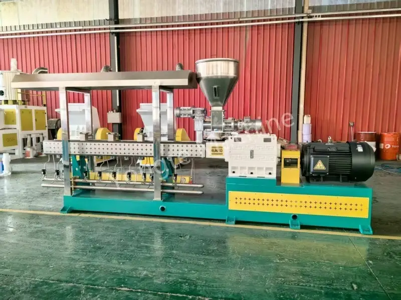 PET Recycling Extruder ကို China Customer ထံ ရောင်းချသည်။