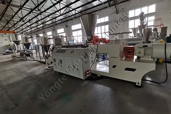 ပိုလန် PVC Compound Pelletizing စက်