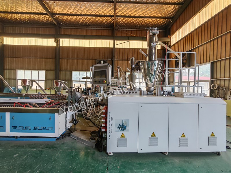 သစ်သားပလပ်စတစ် Extrusion စက်